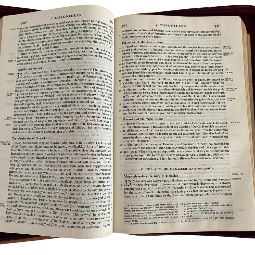 Vintage 1966 The Jerusalem Bible Doubleday Hardcover with Leather Zippered Case